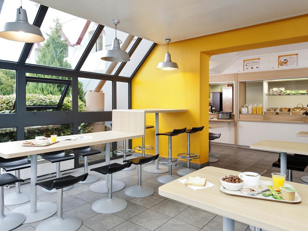 Hotelf1 Le Creusot Montchanin Gare Tgv Zewnętrze zdjęcie
